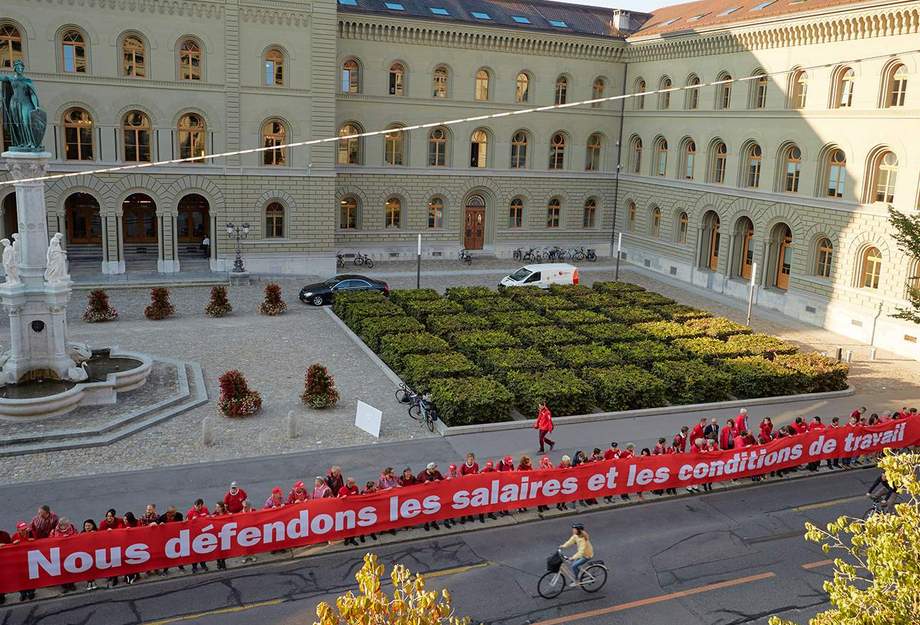 Manif pour la protection des salaires