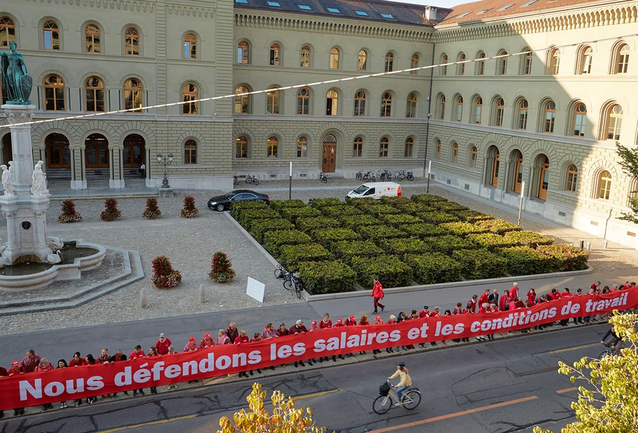 Manif pour la protection des salaires