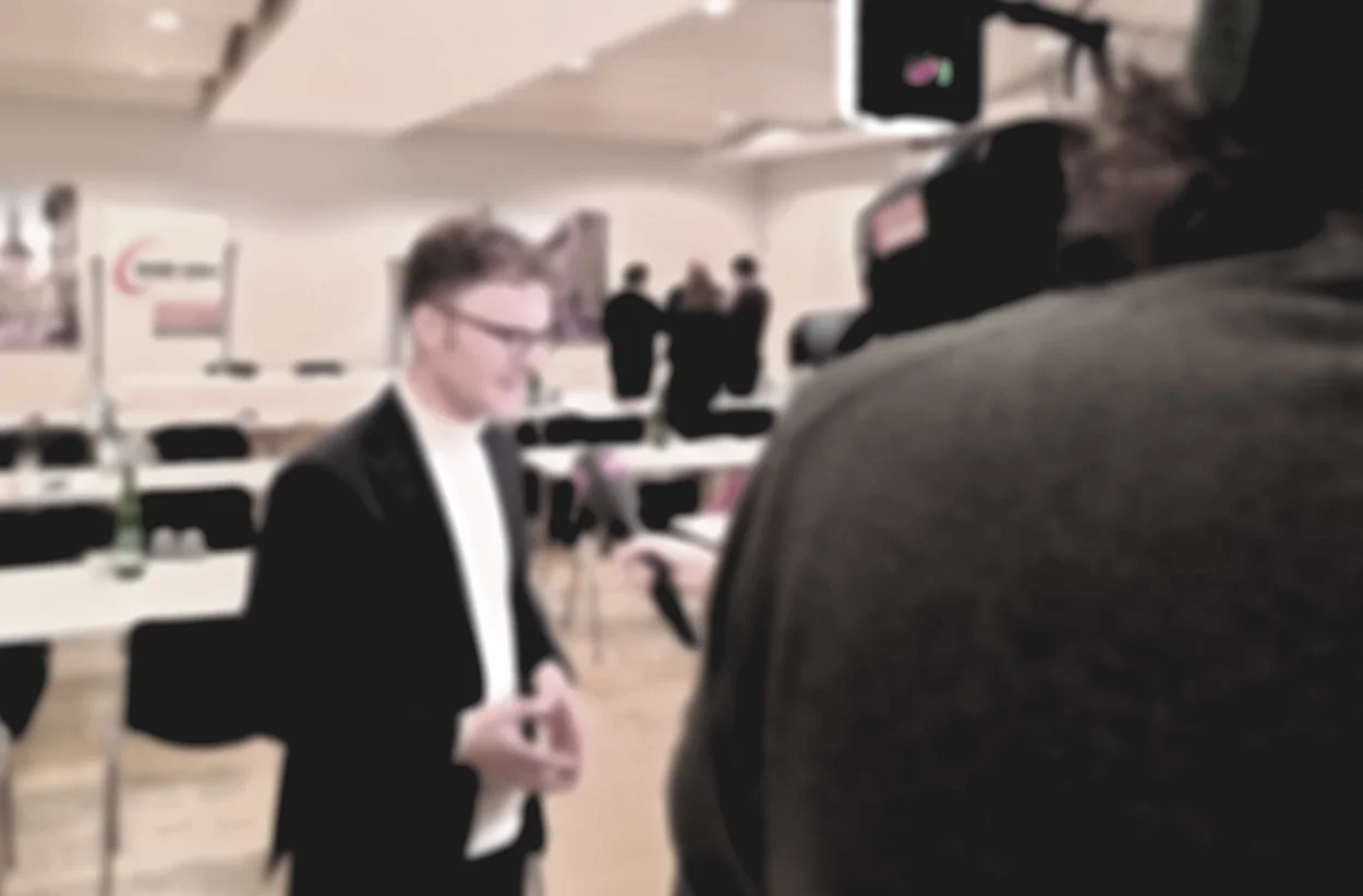 AnsprechpartnerInnen für die Medien Symbolbild für ein Interview