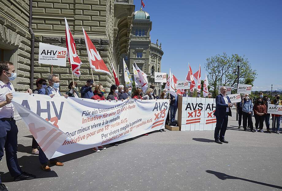 Dépôt de l'initiative « Mieux vivre à la retraite »