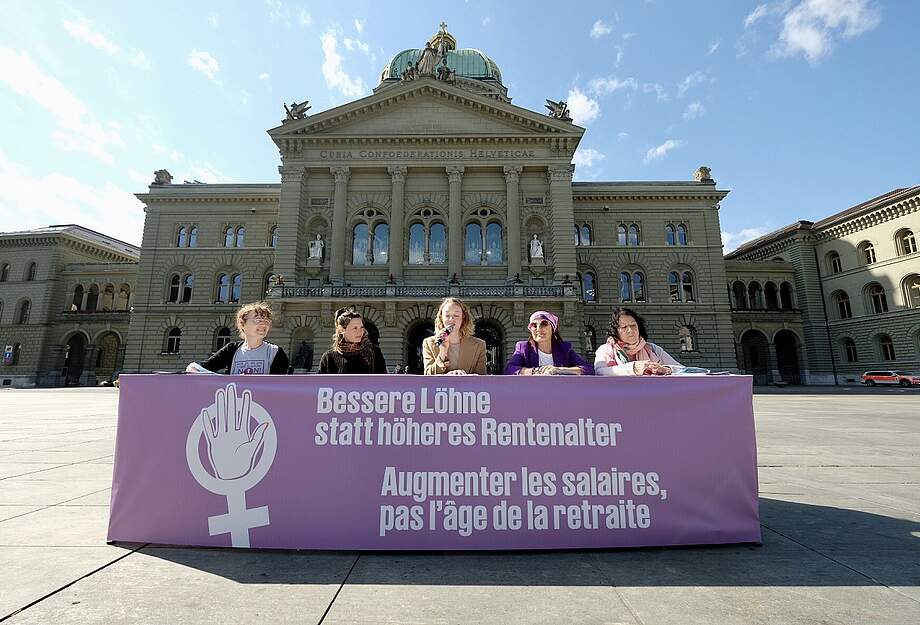 Conférence de presse sur la place fédérale