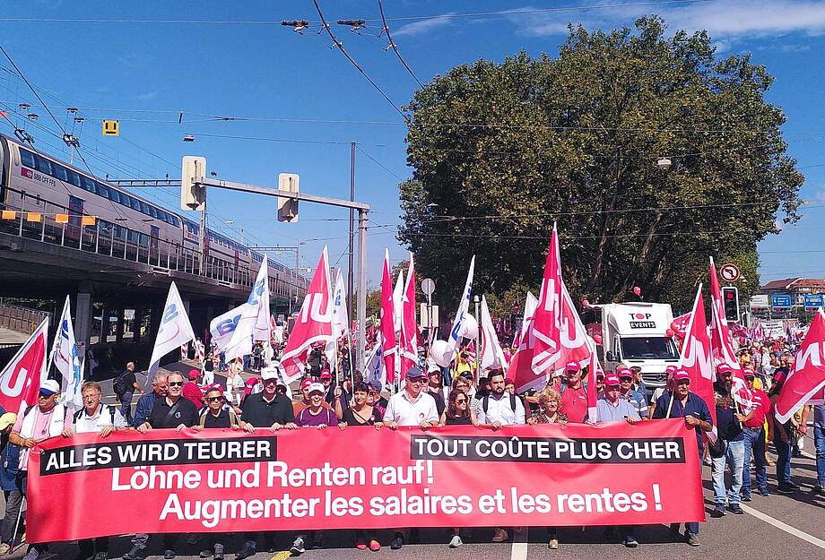 Photo du début de la manifestation du 16 septembre 2023 et du cortège