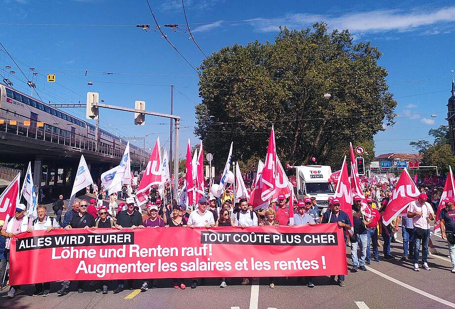 Photo du début de la manifestation du 16 septembre 2023 et du cortège