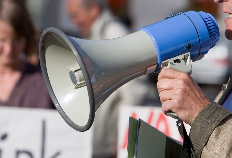Un mégaphon utilisé lors d'une manifestation
