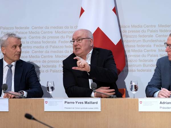 Pierre-Yves Maillard (USS) dans la conférence de presse