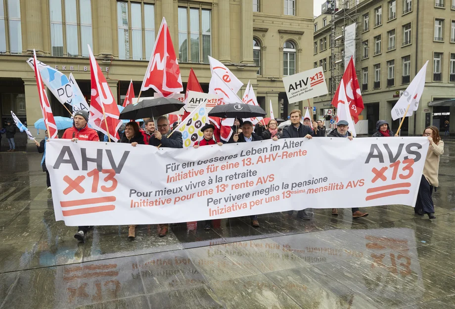 Action en faveur d'AVS sur la Place fédérale à Berne