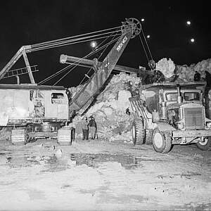 Travaux sur le barrage de Mattmark